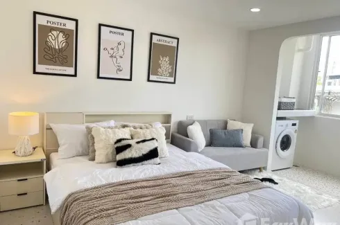 1 Bedroom Condo for sale in Lanna Condominium, Pa Tan, Chiang Mai