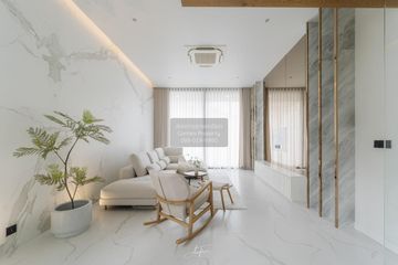 3 Bedroom House for rent in Thung Maha Mek, Bangkok near BTS Sala Daeng