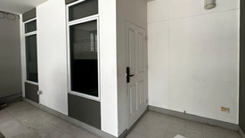 3 Bedroom Townhouse for sale in Khlong Thanon, Bangkok