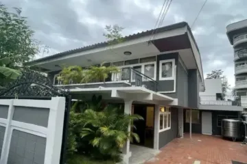 4 Bedroom House for rent in Khlong Tan Nuea, Bangkok