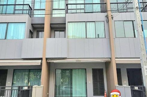 3 Bedroom Townhouse for rent in Baan Klang Muang Rama 9 Motorway, Suan Luang, Bangkok near MRT Phatthanakan