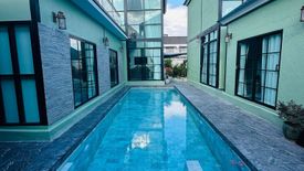 4 Bedroom Villa for rent in Talat Nuea, Phuket