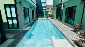 4 Bedroom Villa for rent in Talat Nuea, Phuket