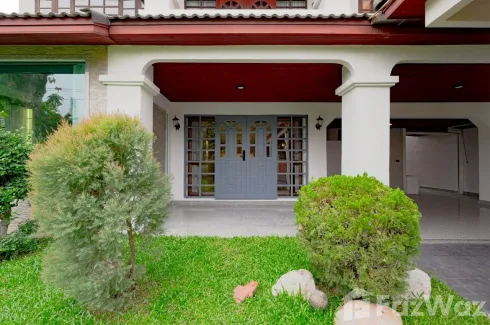 6 Bedroom House for rent in Bang Chak, Bangkok near BTS Punnawithi