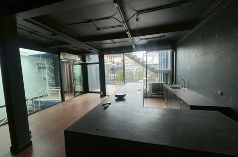 Commercial for rent in Bang Chak, Bangkok near BTS Punnawithi