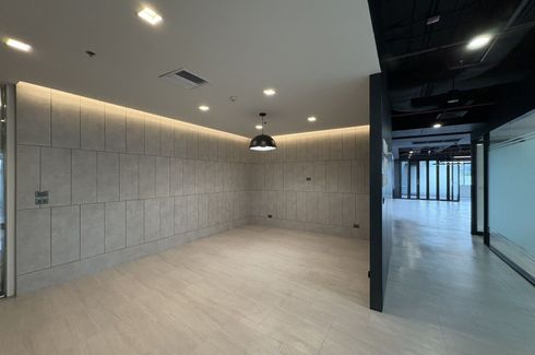 Office for rent in Lumpini, Bangkok near BTS Ploen Chit