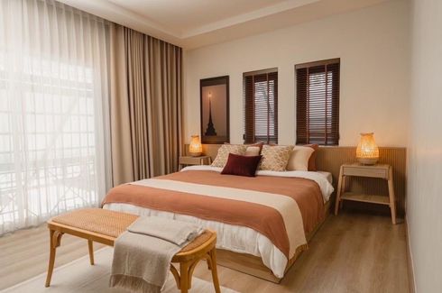 2 Bedroom Condo for rent in Wang Burapha Phirom, Bangkok near MRT Sam Yot