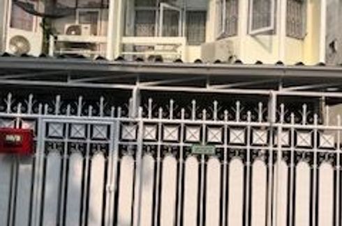 3 Bedroom Townhouse for rent in Sam Sen Nok, Bangkok near MRT Phawana