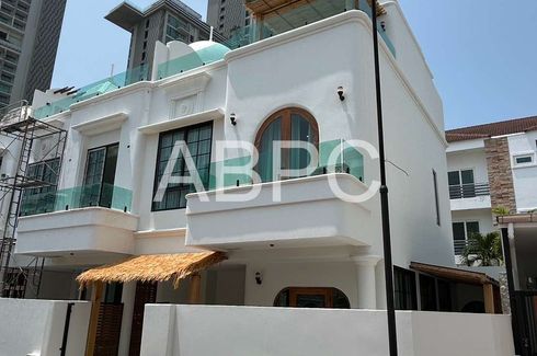 3 Bedroom House for rent in Wongamart Exclusive Place, Na Kluea, Chonburi