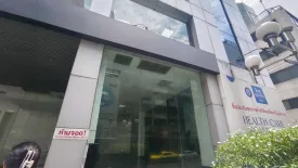 Commercial for rent in Khlong Toei Nuea, Bangkok near MRT Sukhumvit