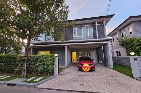 4 Bedroom House for sale in Centro Bangna-Wongwaen, Dokmai, Bangkok