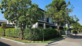 4 Bedroom House for sale in Centro Bangna-Wongwaen, Dokmai, Bangkok