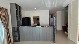 4 Bedroom House for sale in Centro Bangna-Wongwaen, Dokmai, Bangkok