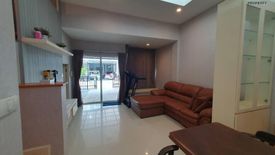 3 Bedroom Townhouse for sale in The Metro Rama 9, Prawet, Bangkok