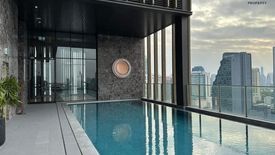 2 Bedroom Condo for sale in Noble Around 33, Khlong Tan Nuea, Bangkok near BTS Phrom Phong