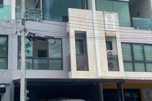 3 Bedroom Townhouse for rent in Corazon Prachachuen, Bang Talat, Nonthaburi