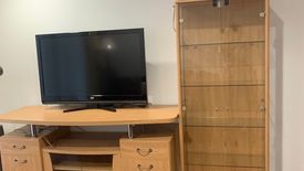 2 Bedroom Condo for rent in Asoke Place, Khlong Toei Nuea, Bangkok near MRT Sukhumvit