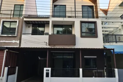 3 Bedroom Townhouse for rent in Baan Lookgolft Premium, Ban Mai, Nonthaburi