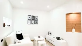 1 Bedroom Condo for sale in Bodin Suite Home, Phlapphla, Bangkok