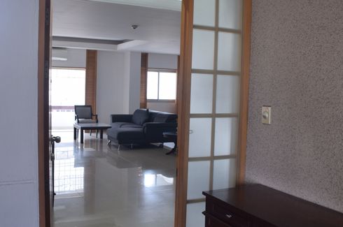2 Bedroom Condo for rent in Esmeralda Apartments, Thung Maha Mek, Bangkok near MRT Lumpini
