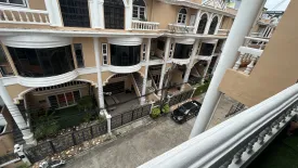 6 Bedroom Townhouse for rent in Khlong Tan Nuea, Bangkok