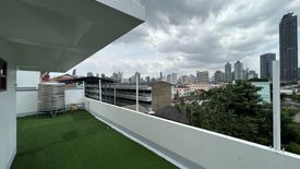 6 Bedroom Townhouse for rent in Khlong Tan Nuea, Bangkok