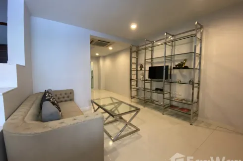 3 Bedroom Townhouse for rent in Inhome Luxury Residences, Khlong Toei, Bangkok near MRT Queen Sirikit National Convention Centre