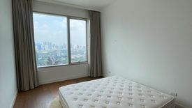 3 Bedroom Condo for rent in 185 Rajadamri, Lumpini, Bangkok near BTS Ratchadamri