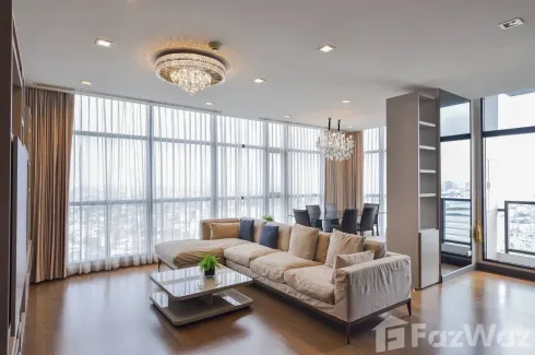 3 Bedroom Condo for sale in Urbano Absolute Sathon - Taksin, Khlong Ton Sai, Bangkok near BTS Krung Thon Buri