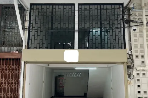 4 Bedroom Townhouse for rent in Si Phraya, Bangkok near MRT Sam Yan