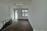 4 Bedroom Townhouse for rent in Si Phraya, Bangkok near MRT Sam Yan