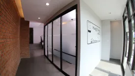 7 Bedroom Townhouse for sale in Chic District Ram 53, Phlapphla, Bangkok