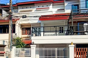 4 Bedroom House for sale in Khlong Chan, Bangkok near MRT Lat Phrao 101