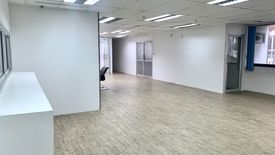 Office for rent in Silom, Bangkok near BTS Chong Nonsi