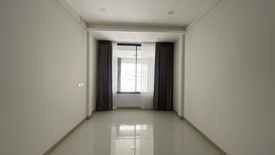 3 Bedroom Townhouse for rent in Khlong Tan Nuea, Bangkok