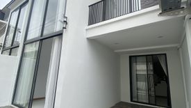 3 Bedroom Townhouse for rent in Khlong Tan Nuea, Bangkok