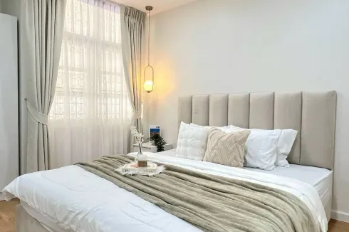 4 Bedroom House for rent in Sam Sen Nok, Bangkok near MRT Phawana