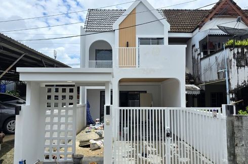 3 Bedroom Townhouse for sale in Wichit, Phuket