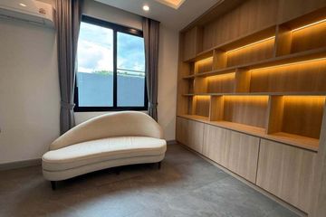 4 Bedroom House for rent in Bang Chak, Bangkok near BTS Punnawithi