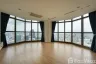 2 Bedroom Condo for sale in Nusa State Tower Condominium, Silom, Bangkok near BTS Surasak