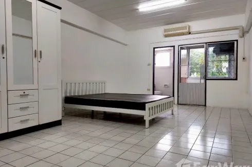 Condo for rent in Twin Tower, Bang Talat, Nonthaburi