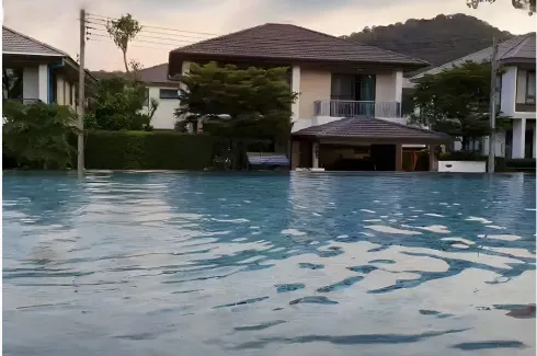3 Bedroom Villa for sale in Burasiri Kohkaew Phuket, Ko Kaeo, Phuket