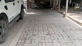 4 Bedroom House for sale in Sam Sen Nok, Bangkok