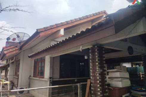 4 Bedroom House for sale in Sam Sen Nok, Bangkok