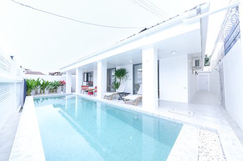 4 Bedroom House for sale in Na Kluea, Chonburi