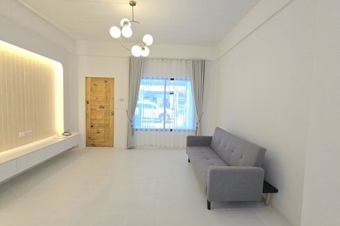 2 Bedroom Townhouse for sale in Nong Prue, Chonburi