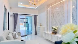 3 Bedroom Townhouse for sale in Nong Prue, Chonburi