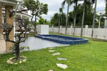 5 Bedroom House for rent in Bang Na, Bangkok