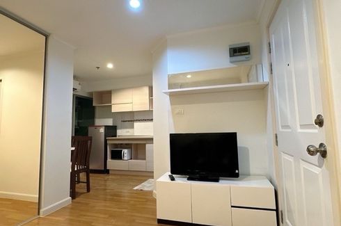 1 Bedroom Condo for rent in Lumpini Place Ratchayothin, Chan Kasem, Bangkok near BTS Ratchayothin