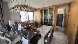 3 Bedroom Condo for sale in Le Raffine Sukhumvit 24, Khlong Tan, Bangkok near BTS Phrom Phong